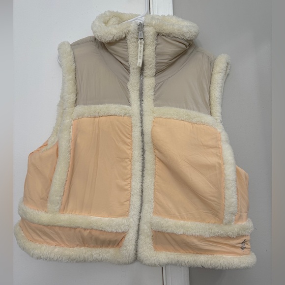 Free people reversible vest, size large - Picture 5 of 7